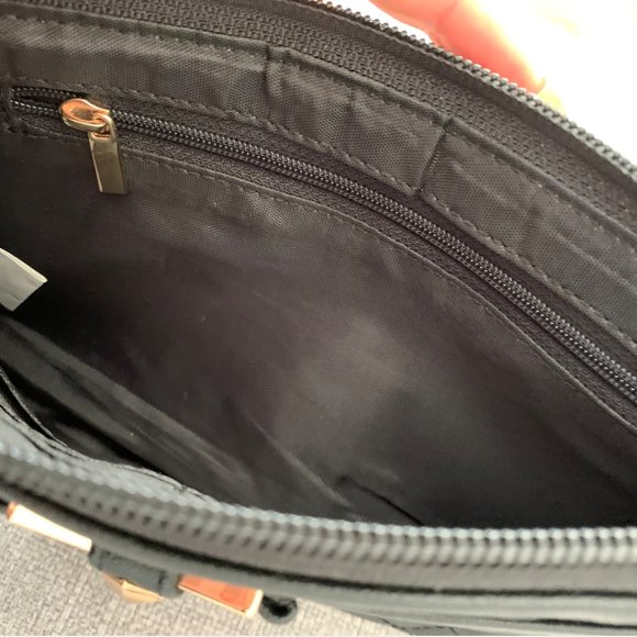 ✨MIA DELUCA BLACK SMALL BOWTIE PURSE - Picture 4 of 6